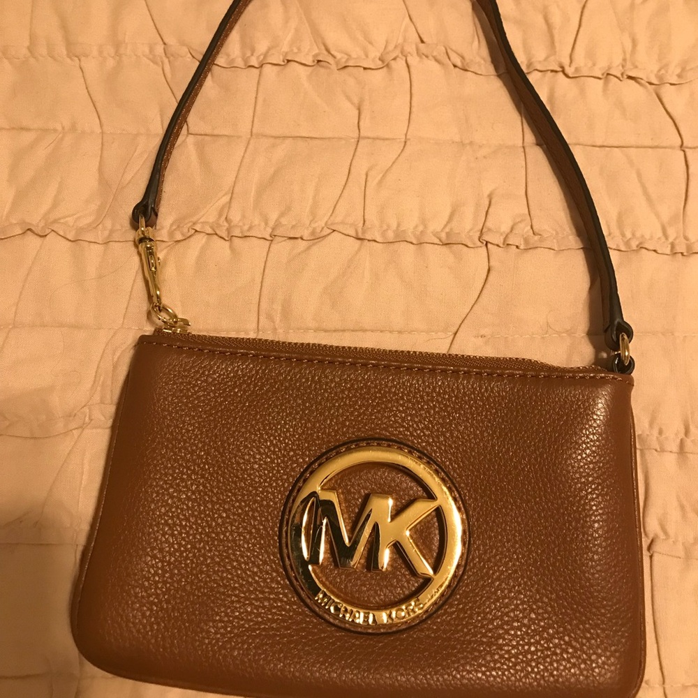 Micheal Kors wristlet